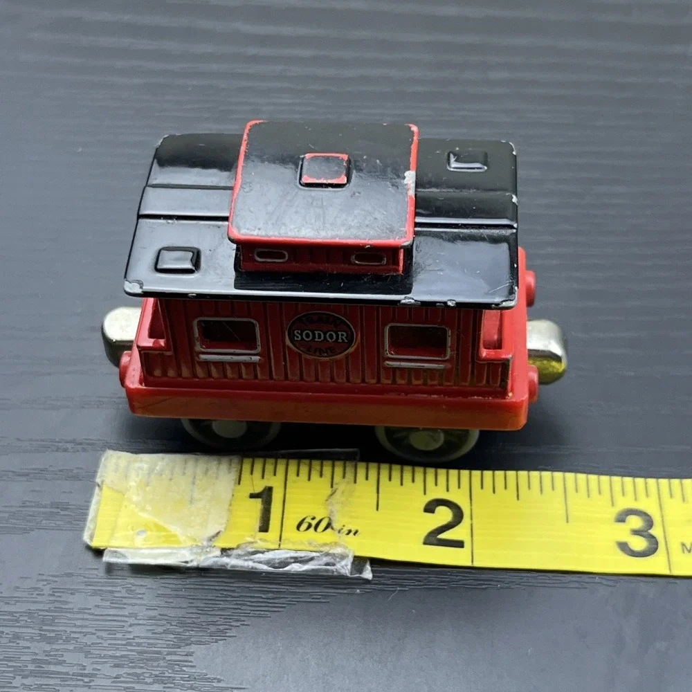 Thomas & Friends Sodor Line Caboose Take-n-Play 2010 Die-Cast Train Car
